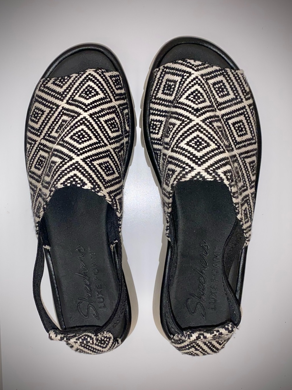 Skechers Black & White Geometric Slip-On Mules